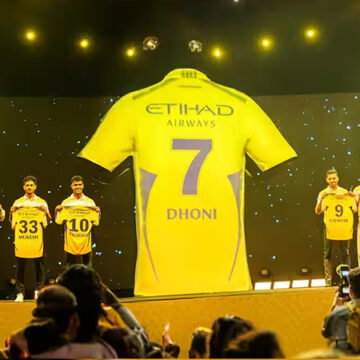 Dhoni appeals for business seat in Etihad-CSK campaign