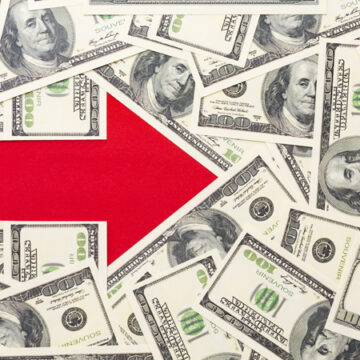 Indian banks keen on attracting NRI money and increasing dollar supply Indian banks keen on attracting NRI money and increasing dollar supply