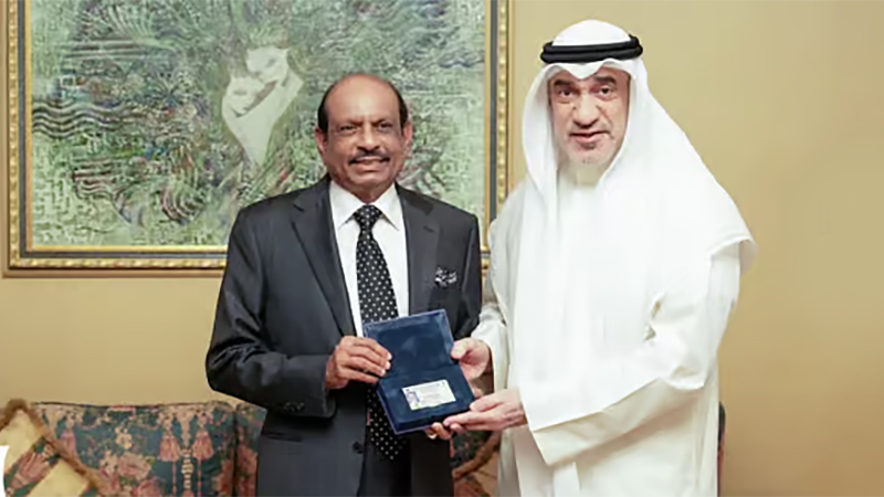 Lulu Group’s Yusuff Ali granted Kuwait’s first 15-year Golden Residency Lulu Group’s Yusuff Ali granted Kuwait’s first 15-year Golden Residency