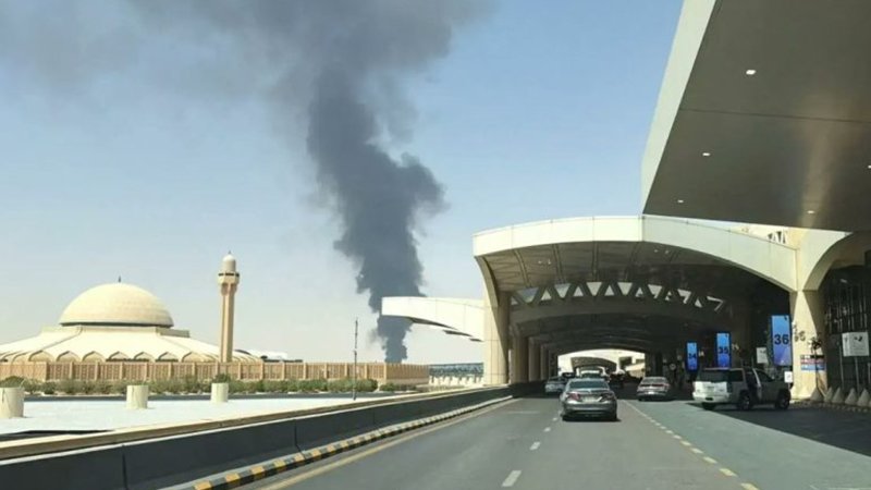 Houthis strike Riyadh airport again; Indian nationals in Saudi Arabia urged to stay indoors Houthis strike Riyadh airport again; Indian nationals in Saudi Arabia urged to stay indoors