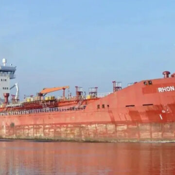 Iran frees 8 Indian crew members of seized ship Iran frees 8 Indian crew members of seized ship