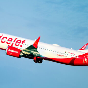 SpiceJet’s new India -UAE flight brings cheer to NRIs SpiceJet’s new India -UAE flight brings cheer to NRIs