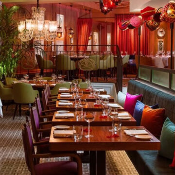 NRIs, chefs and celebrities root for London’s Veeraswamy restaurant NRIs, chefs and celebrities root for London’s Veeraswamy restaurant